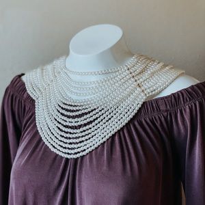 Costume jewelry necklace